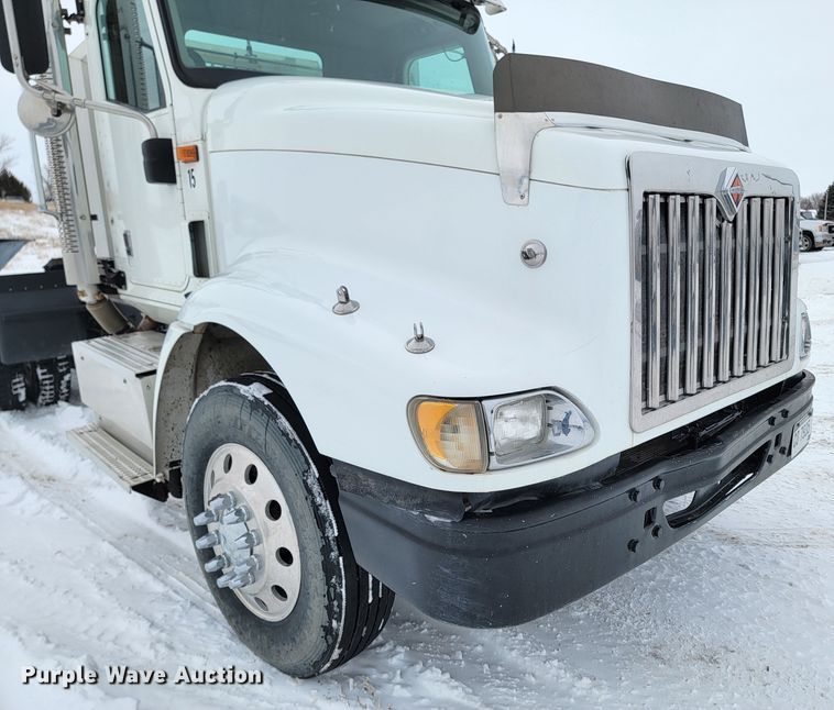 image for item ME9670 2015 International 5900i  semi truck