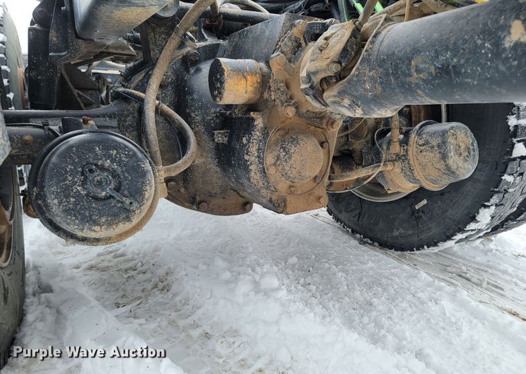 image for item ME9670 2015 International 5900i  semi truck