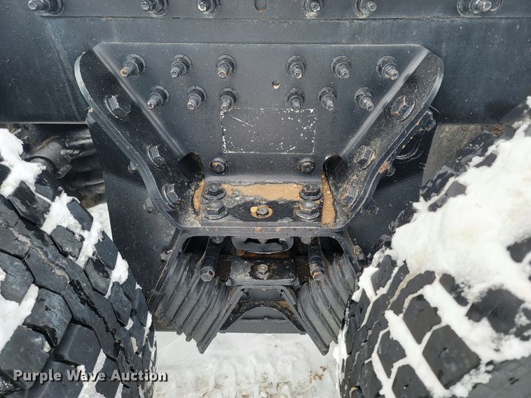 image for item ME9670 2015 International 5900i  semi truck