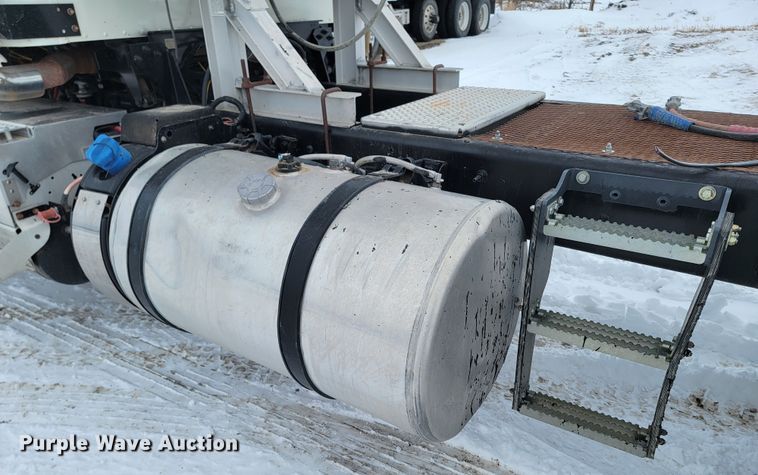 image for item ME9670 2015 International 5900i  semi truck