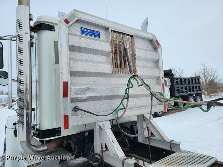 image for item ME9670 2015 International 5900i  semi truck