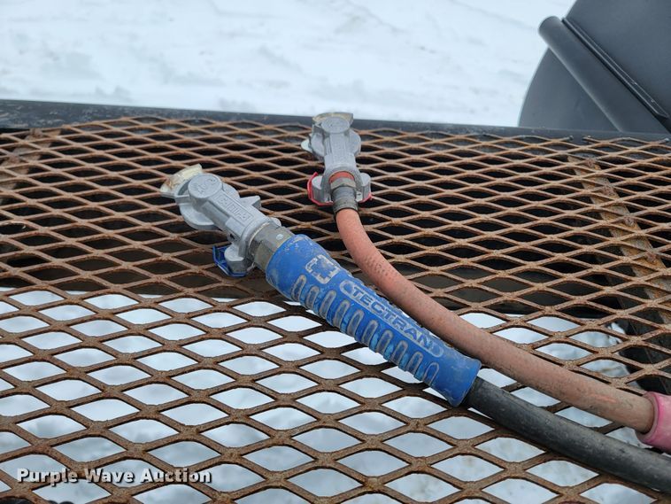 image for item ME9670 2015 International 5900i  semi truck