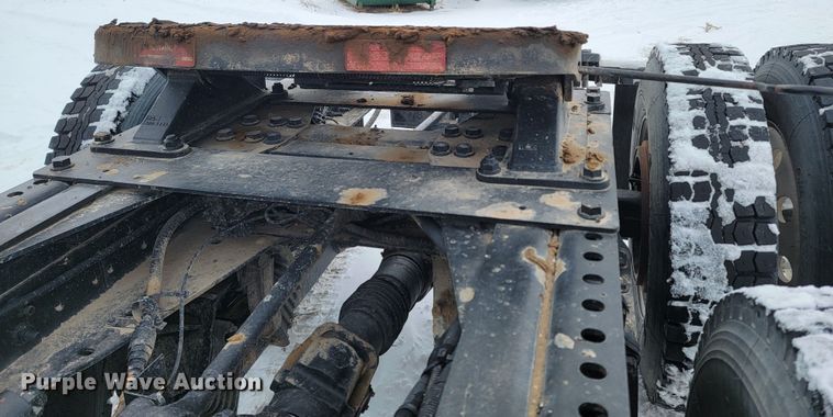 image for item ME9670 2015 International 5900i  semi truck