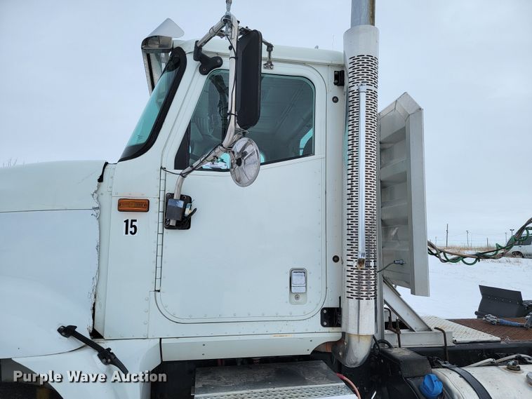 image for item ME9670 2015 International 5900i  semi truck