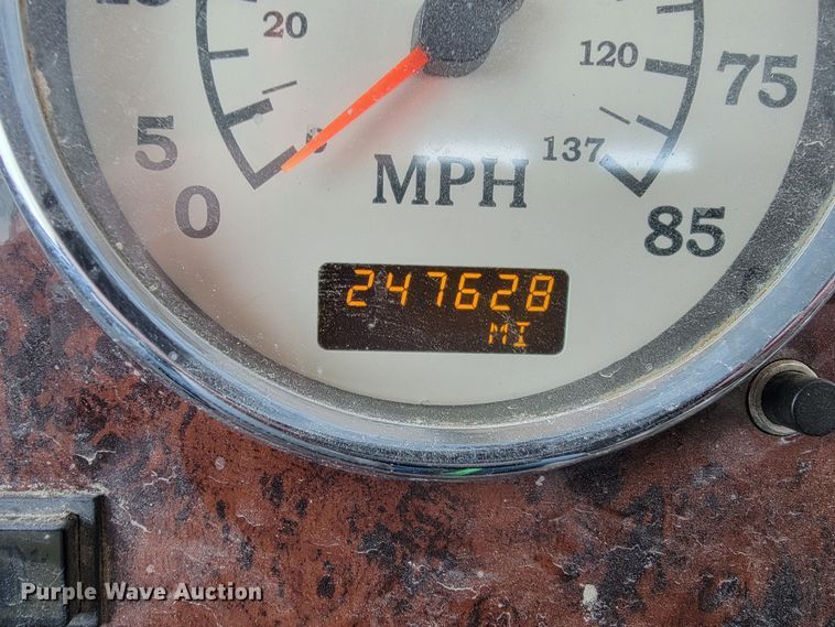 image for item ME9670 2015 International 5900i  semi truck