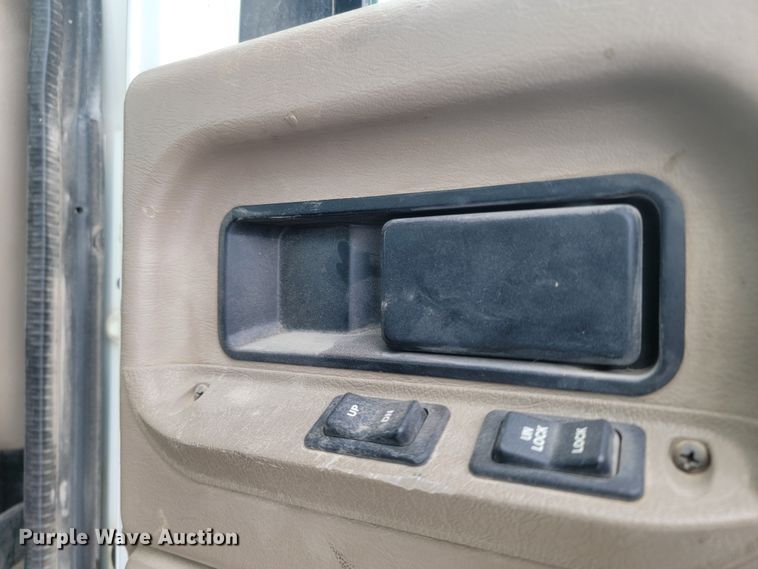 image for item ME9670 2015 International 5900i  semi truck