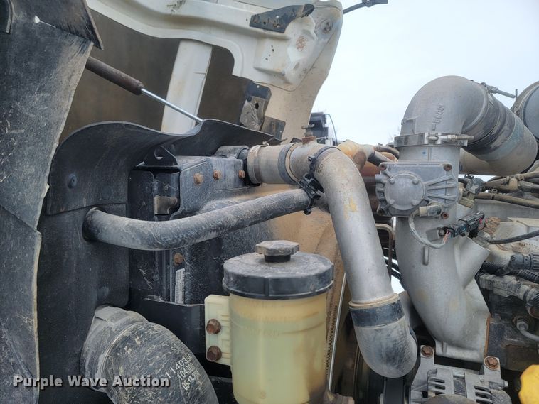 image for item ME9670 2015 International 5900i  semi truck