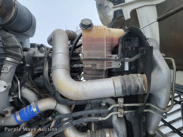 image for item ME9670 2015 International 5900i  semi truck