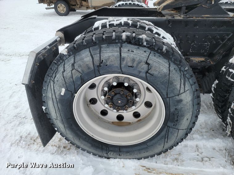 image for item ME9670 2015 International 5900i  semi truck