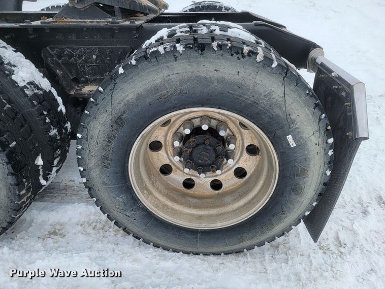 image for item ME9670 2015 International 5900i  semi truck