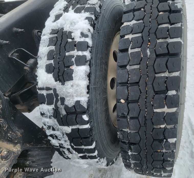 image for item ME9670 2015 International 5900i  semi truck