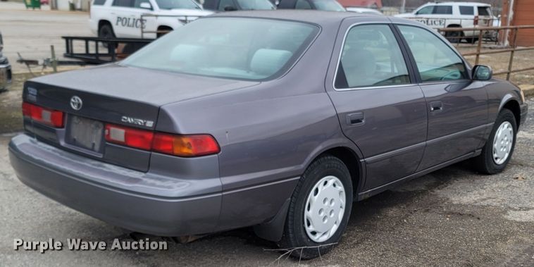 image for item MH9687 1998 Toyota Camry LE
