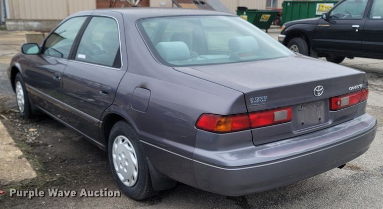image for item MH9687 1998 Toyota Camry LE