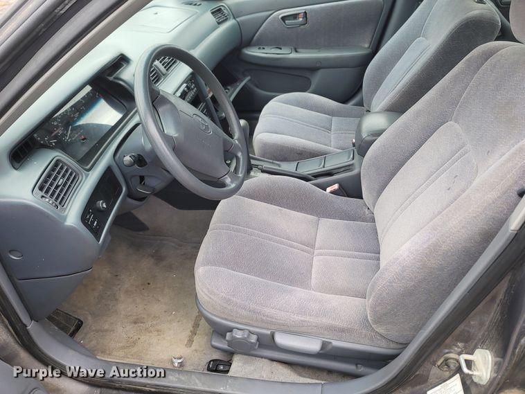 image for item MH9687 1998 Toyota Camry LE