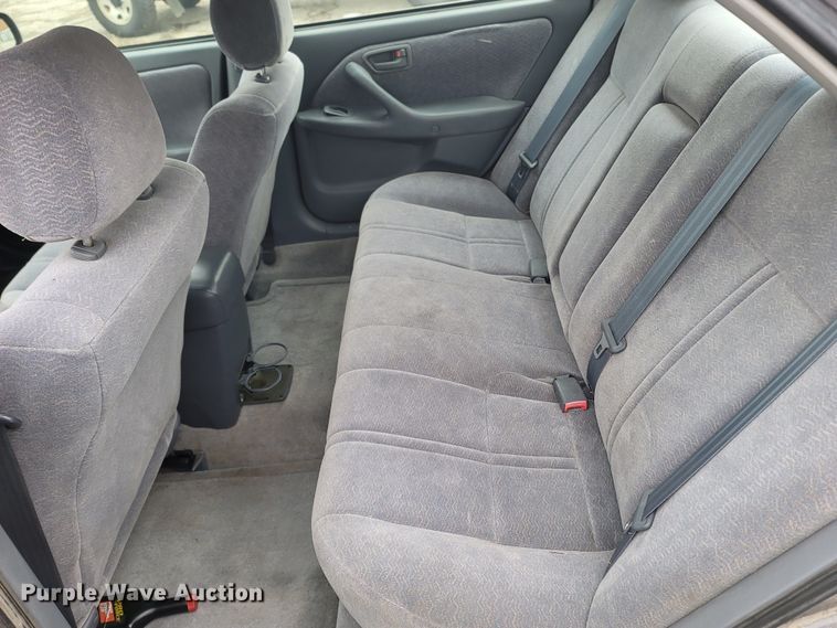 image for item MH9687 1998 Toyota Camry LE