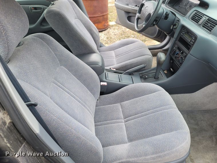 image for item MH9687 1998 Toyota Camry LE