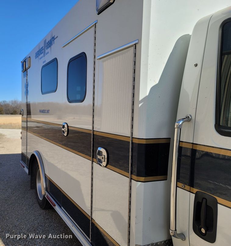 image for item MH9732 2014 International TerraStar  ambulance