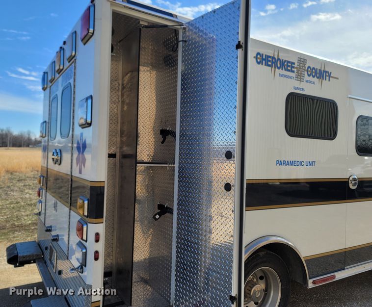 image for item MH9732 2014 International TerraStar  ambulance