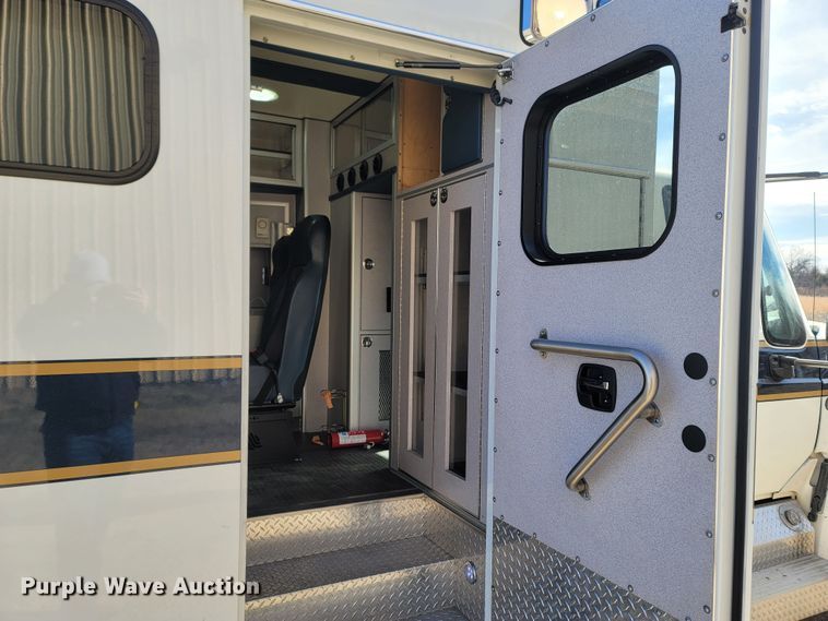 image for item MH9732 2014 International TerraStar  ambulance