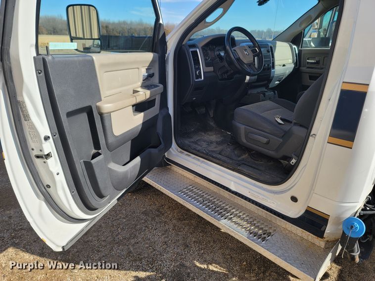 image for item MH9733 2011 Dodge Ram 4500  truck cab and chassis