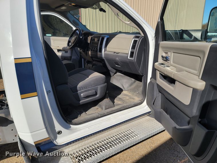 image for item MH9733 2011 Dodge Ram 4500  truck cab and chassis