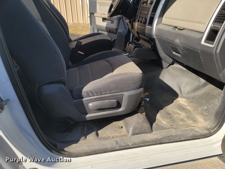 image for item MH9733 2011 Dodge Ram 4500  truck cab and chassis