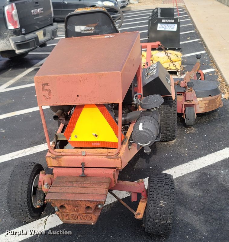 image for item MH9743 Toro Groundmaster 322D  lawn mower