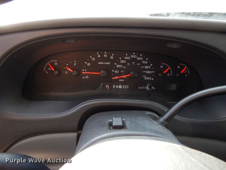 image for item MM9636 2007 Ford E450  shuttle bus