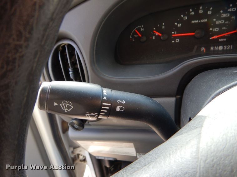 image for item MM9636 2007 Ford E450  shuttle bus