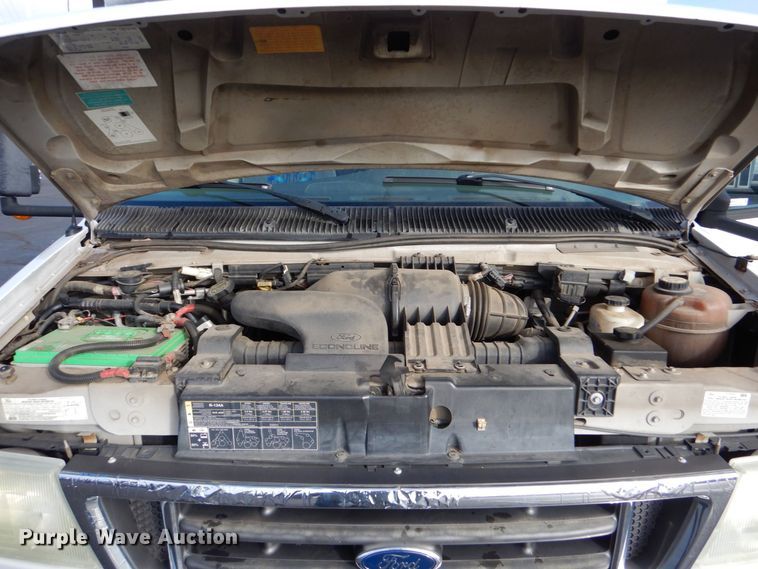 image for item MM9636 2007 Ford E450  shuttle bus