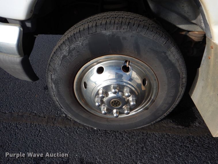 image for item MM9636 2007 Ford E450  shuttle bus