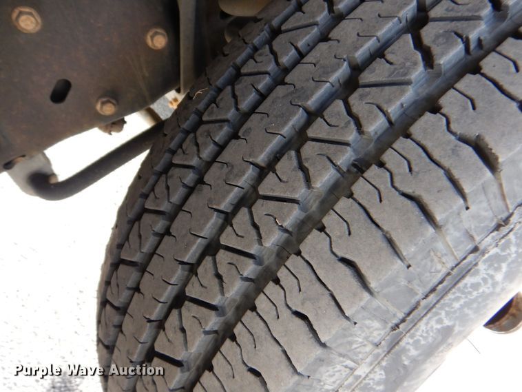 image for item MM9636 2007 Ford E450  shuttle bus