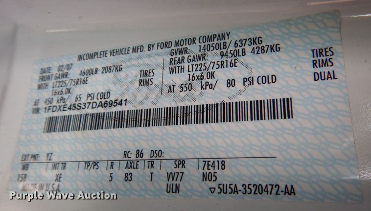 image for item MM9636 2007 Ford E450  shuttle bus