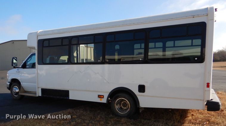 image for item MM9637 2012 Ford E450  shuttle bus