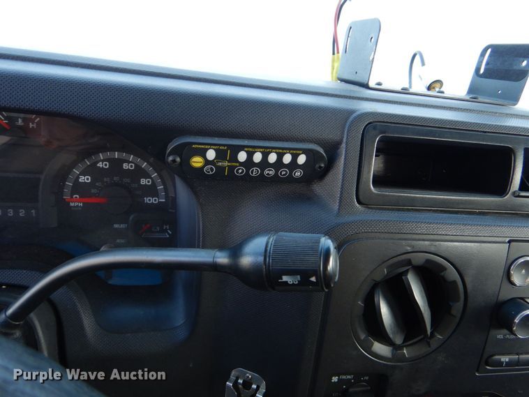 image for item MM9637 2012 Ford E450  shuttle bus