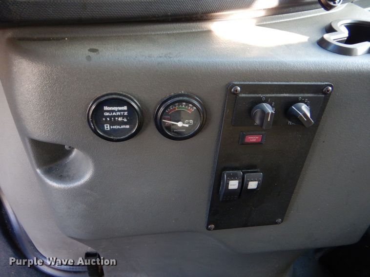 image for item MM9637 2012 Ford E450  shuttle bus