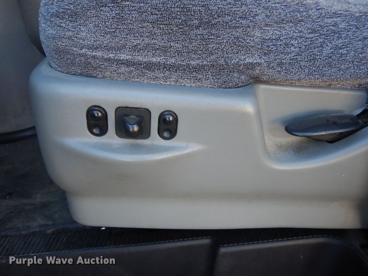 image for item MM9637 2012 Ford E450  shuttle bus