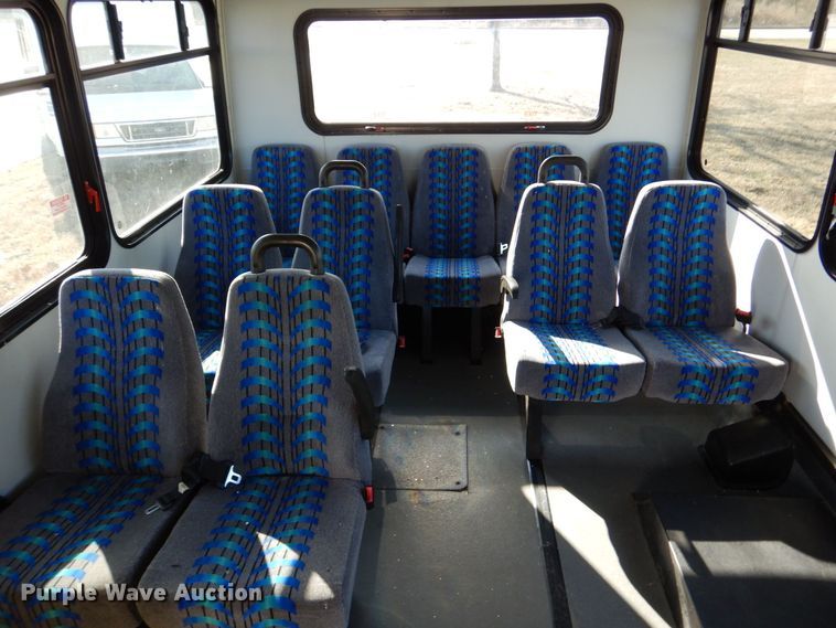 image for item MM9637 2012 Ford E450  shuttle bus