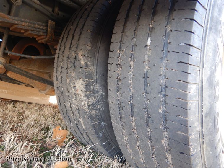 image for item MM9637 2012 Ford E450  shuttle bus