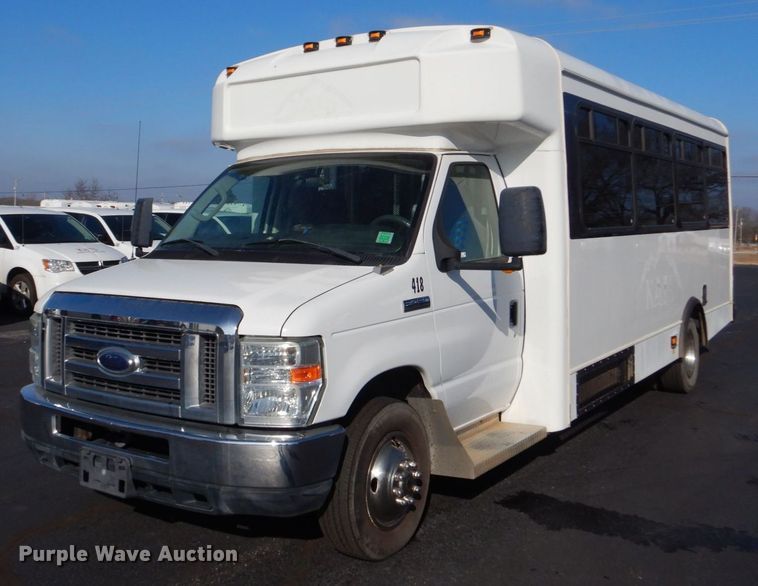 image for item MM9639 2012 Ford E450  shuttle bus