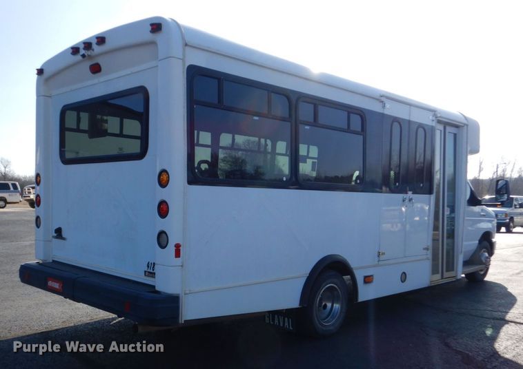 image for item MM9639 2012 Ford E450  shuttle bus