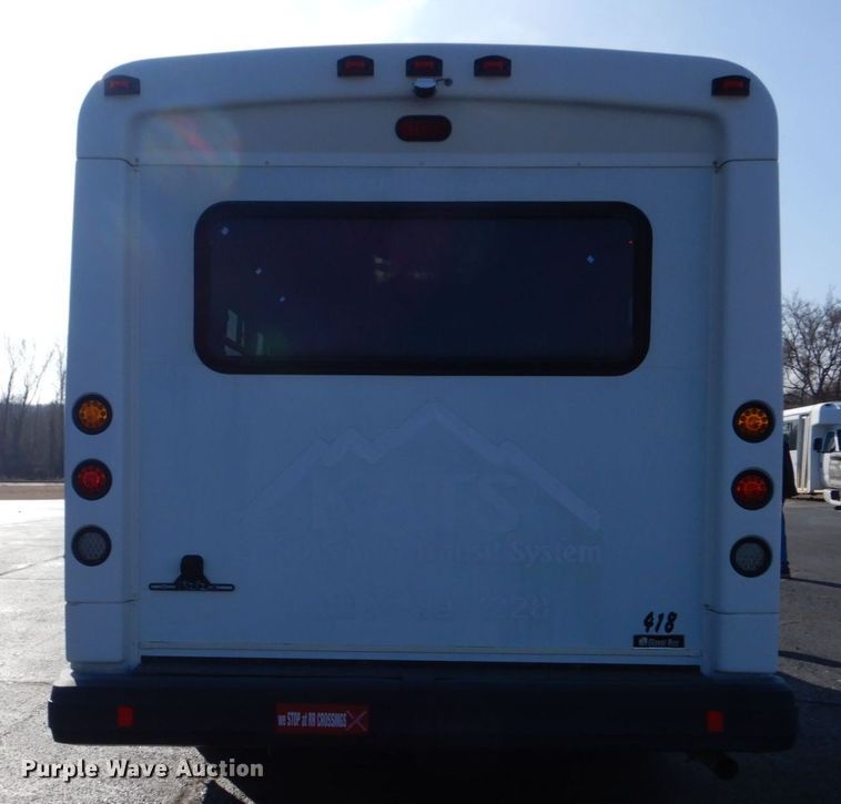 image for item MM9639 2012 Ford E450  shuttle bus