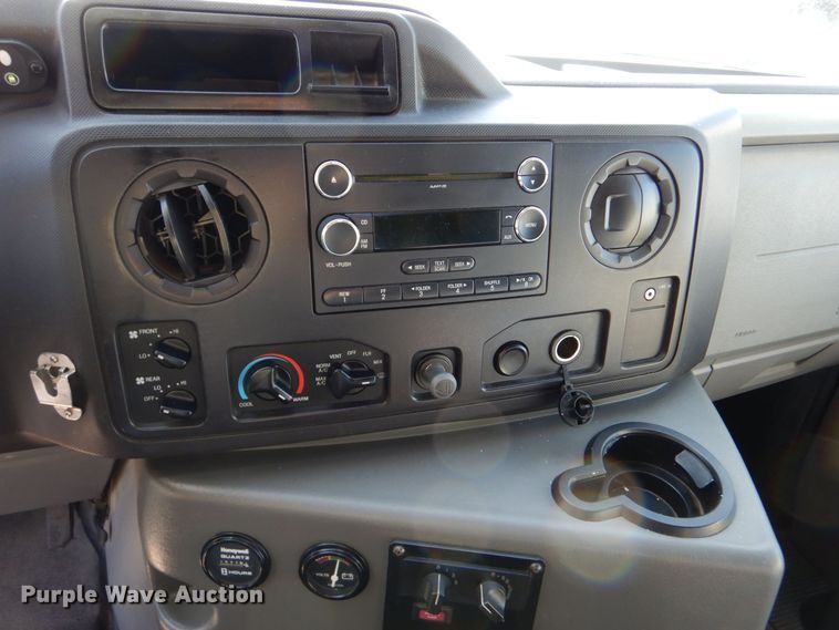 image for item MM9639 2012 Ford E450  shuttle bus