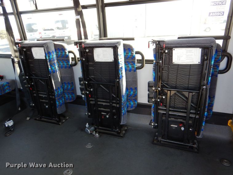 image for item MM9639 2012 Ford E450  shuttle bus