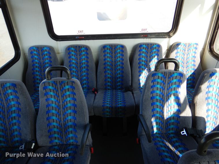 image for item MM9639 2012 Ford E450  shuttle bus