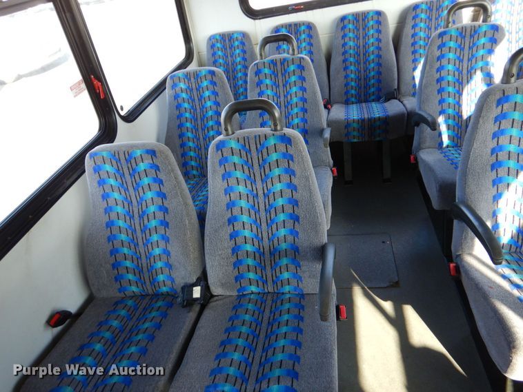 image for item MM9639 2012 Ford E450  shuttle bus