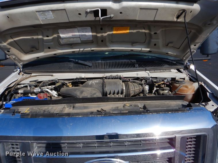 image for item MM9639 2012 Ford E450  shuttle bus