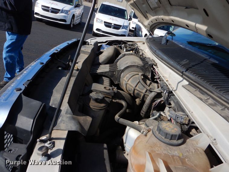 image for item MM9639 2012 Ford E450  shuttle bus