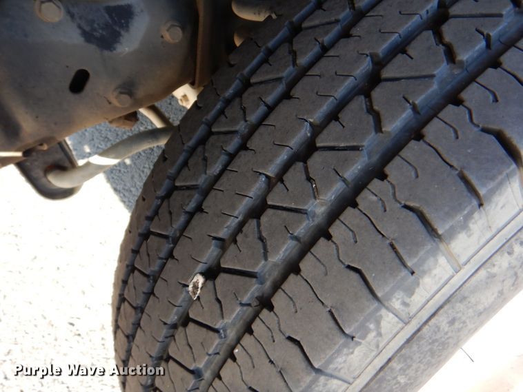 image for item MM9639 2012 Ford E450  shuttle bus