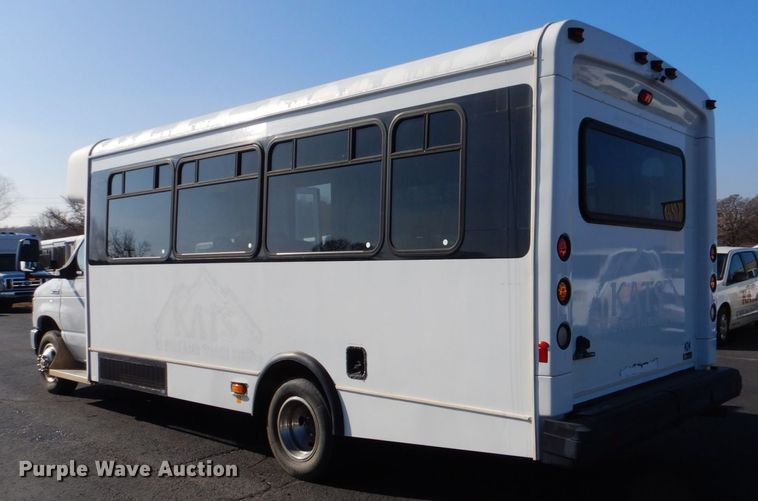 image for item MM9640 2012 Ford E450  shuttle bus